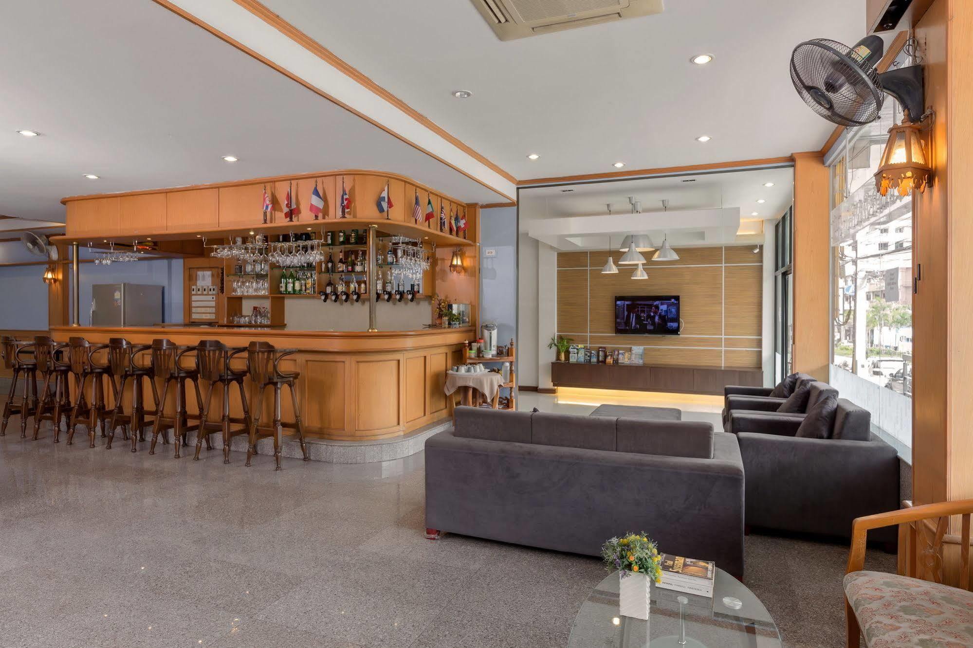 Seven Oaks Inn 좀티엔 비치 외부 사진